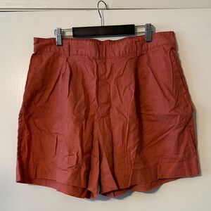 Pleated linen orange Shorts